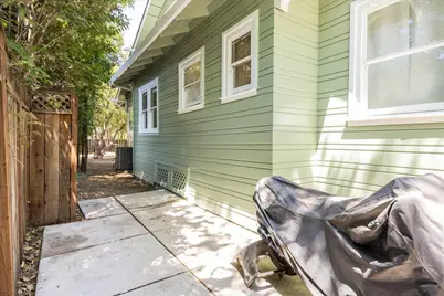 3200 San Carlos Way, Sacramento, CA 95817 - Photo 37