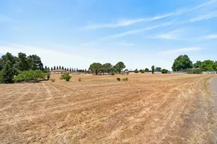 11890 Cresthill Dr, Elk Grove, CA 95624 - Photo 63
