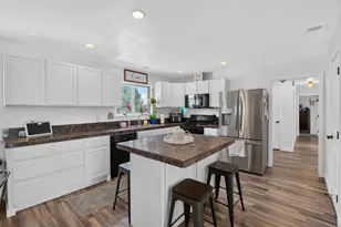 11890 Cresthill Dr, Elk Grove, CA 95624 - Photo 11