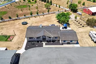 11890 Cresthill Dr, Elk Grove, CA 95624 - Photo 71
