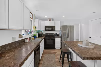11890 Cresthill Drive, Elk Grove, CA 95624 - Photo 13