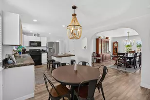 11890 Cresthill Dr, Elk Grove, CA 95624 - Photo 17