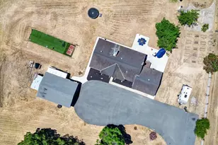 11890 Cresthill Dr, Elk Grove, CA 95624 - Photo 75