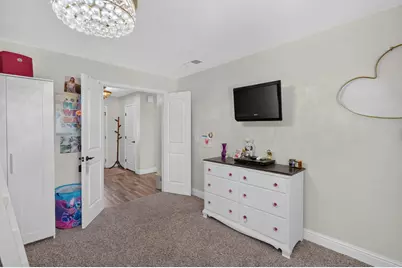 11890 Cresthill Drive, Elk Grove, CA 95624 - Photo 35