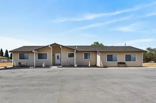 11890 Cresthill Dr, Elk Grove, CA 95624 - Photo 3