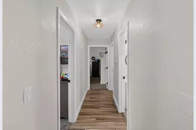 11890 Cresthill Drive, Elk Grove, CA 95624 - Photo 19