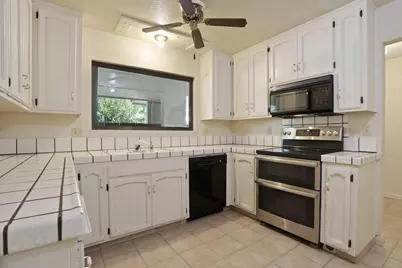 1725 Le Bec Court, Lodi, CA 95240 - Photo 9