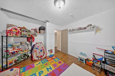 7560 Lemarsh Way, Sacramento, CA 95822 - Photo 23