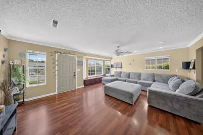 7560 Lemarsh Way, Sacramento, CA 95822 - Photo 11