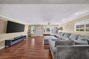7560 Lemarsh Way, Sacramento, CA 95822 - Photo 9
