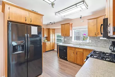 1815 Kenwood Street, Sacramento, CA 95815 - Photo 11