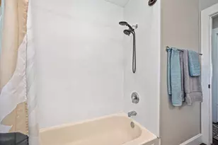 1313 Gladstone Dr, Sacramento, CA 95864 - Photo 19