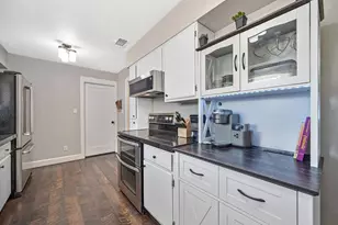 1313 Gladstone Dr, Sacramento, CA 95864 - Photo 9