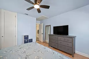 1313 Gladstone Dr, Sacramento, CA 95864 - Photo 25
