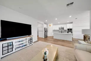 9475 Pasaje Pl, Elk Grove, CA 95624 - Photo 15