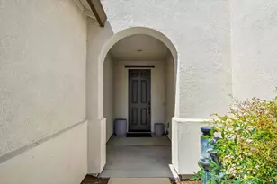 9475 Pasaje Pl, Elk Grove, CA 95624 - Photo 7