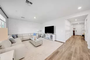 9475 Pasaje Pl, Elk Grove, CA 95624 - Photo 9