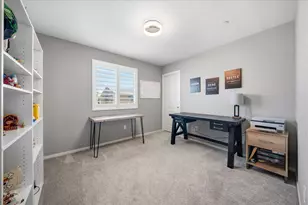 4040 Parkmoor Ln, Roseville, CA 95747 - Photo 21