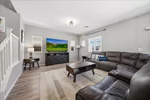 4040 Parkmoor Ln, Roseville, CA 95747 - Photo 3