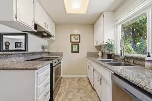 1156 Rosa Del Rio Way, Sacramento, CA 95822 - Photo 11