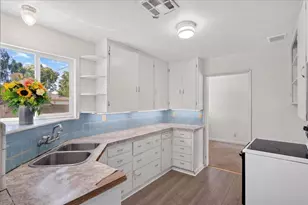 1627 Albany Ave, Modesto, CA 95350 - Photo 9