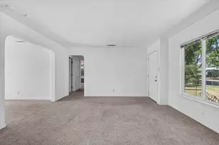 1627 Albany Ave, Modesto, CA 95350 - Photo 5