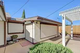 2085 51st Ave, Sacramento, CA 95822 - Photo 33