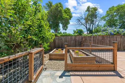 2121 Perkins Way, Sacramento, CA 95818 - Photo 31