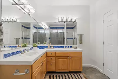 2121 Perkins Way, Sacramento, CA 95818 - Photo 25
