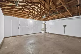 7759 Robinette Rd, Sacramento, CA 95828 - Photo 37