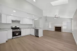 7759 Robinette Rd, Sacramento, CA 95828 - Photo 17