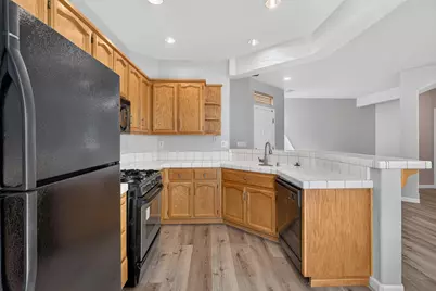 9109 W Trumbauer Way, Elk Grove, CA 95758 - Photo 9
