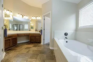 1100 Mulberry Ct, Hollister, CA 95023 - Photo 41