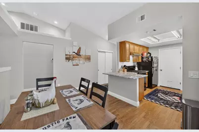 7157 Springmont Drive, Elk Grove, CA 95758 - Photo 15