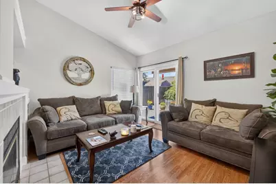 7157 Springmont Drive, Elk Grove, CA 95758 - Photo 21