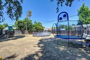 9125 Cecile Way, Sacramento, CA 95826 - Photo 43