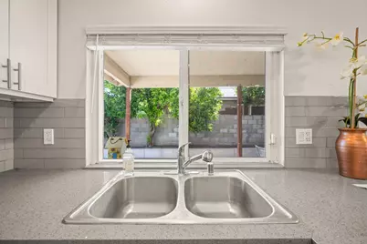6091 Heath Way, Sacramento, CA 95823 - Photo 15