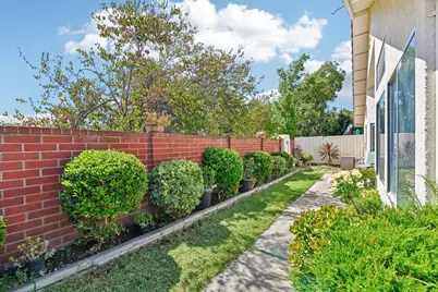 8101 Arroyo Vista Drive, Sacramento, CA 95823 - Photo 35