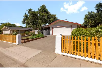 9133 Rosewood Drive, Sacramento, CA 95826 - Photo 3