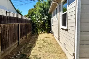 2225 N Sutter St, Stockton, CA 95204 - Photo 19