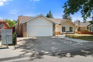 1073 Wickel St, Turlock, CA 95382 - Photo 3