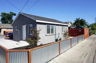 403 Stockton St, Manteca, CA 95337 - Photo 1