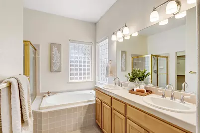 5144 Whisper Oaks Lane, Carmichael, CA 95608 - Photo 33