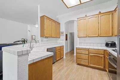 8329 Oakwood Hills Circle, Citrus Heights, CA 95610 - Photo 5