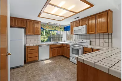 568 Independence Court, Atwater, CA 95301 - Photo 9