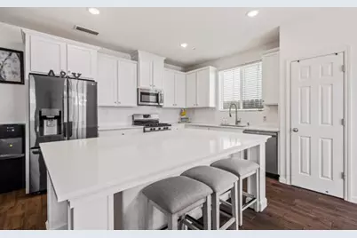 6552 E Huffman Avenue, Fresno, CA 93727 - Photo 9