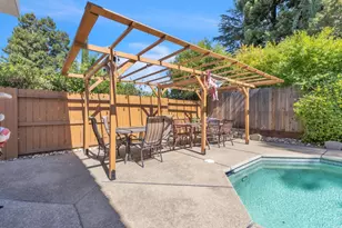 8559 Coral Crest Ct, Elk Grove, CA 95624 - Photo 39