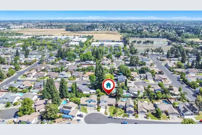 8559 Coral Crest Court, Elk Grove, CA 95624 - Photo 7