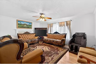 8277 Southfields Circle, Sacramento, CA 95828 - Photo 5