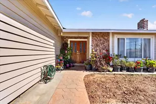 8277 Southfields Cir, Sacramento, CA 95828 - Photo 3